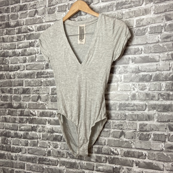 Free People - Picture 2 of 6